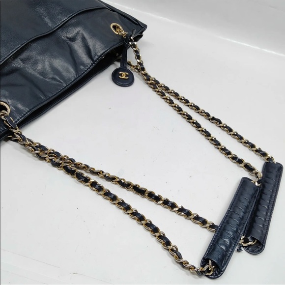 Chanel Navy Blue Lambskin Quilted Gold Chain Tote Bag - Picture 5 of 10
